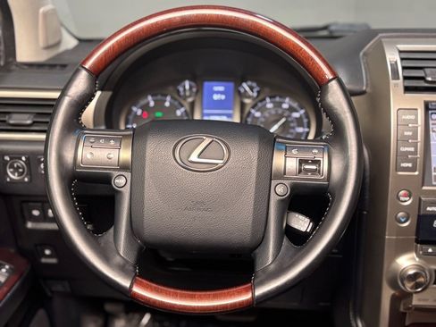 Used 2016 Lexus GX 460 image 15