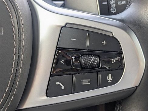 Used 2023 BMW X7 xDrive40i w/ Executive Package image 30