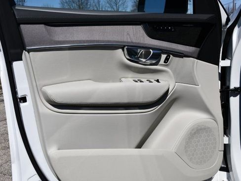 New 2026 Volvo XC90 B6 Ultra w/ Protection Package Premier AWD/4WD image 10