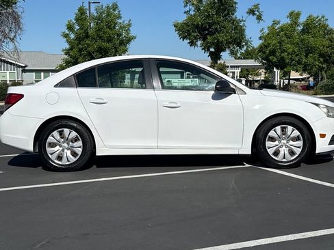 Used 2012 Chevrolet Cruze LS w/ Connectivity Package FWD image 10