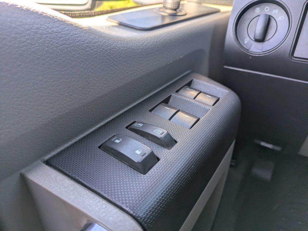 Used 2010 Ford F250 XL AWD/4WD image 23