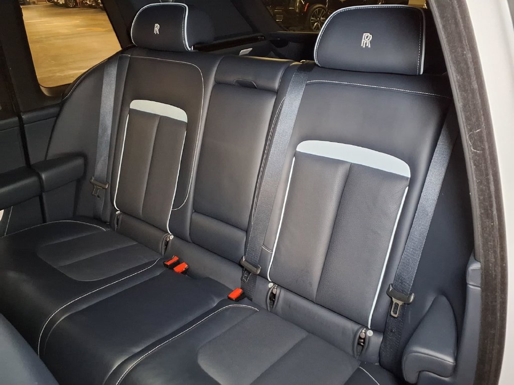 Used 2023 Rolls-Royce Cullinan AWD/4WD image 20