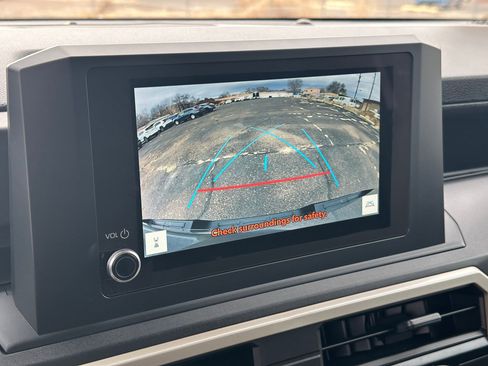 Used 2025 Toyota Tacoma SR image 24