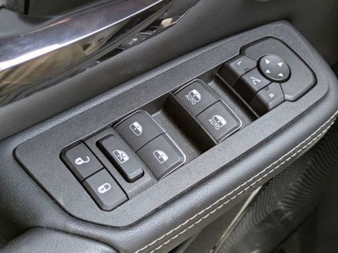 Used 2025 RAM 1500 Limited AWD/4WD image 23