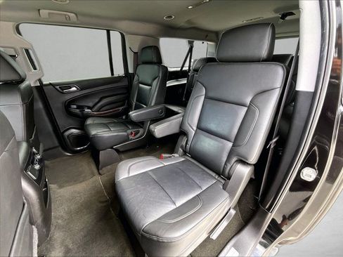 Used 2017 Chevrolet Suburban LT w/ LT Midnight Edition RWD image 28