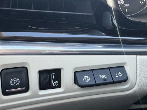 Used 2020 Cadillac XT6 Premium Luxury image 22