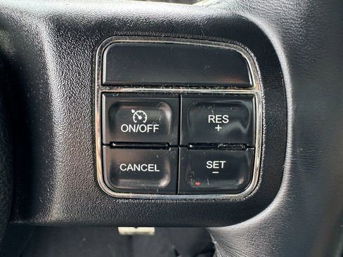 Used 2013 Jeep Wrangler Unlimited Sahara w/ Connectivity Group AWD/4WD image 35