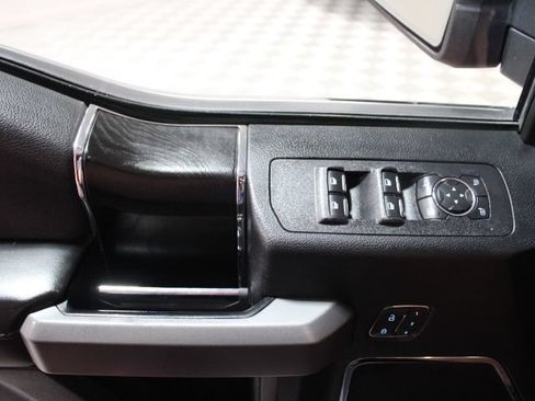 Used 2019 Ford F150 Platinum w/ Equipment Group 701A Luxury AWD/4WD image 17