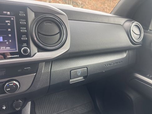 Used 2023 Toyota Tacoma TRD Sport w/ Technology Package image 23