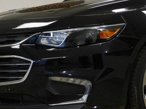 Used 2016 Chevrolet Malibu Premier w/ Driver Confidence Package II image 16