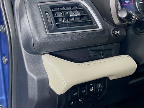 Used 2020 Subaru Ascent Limited w/ Technology Package image 10