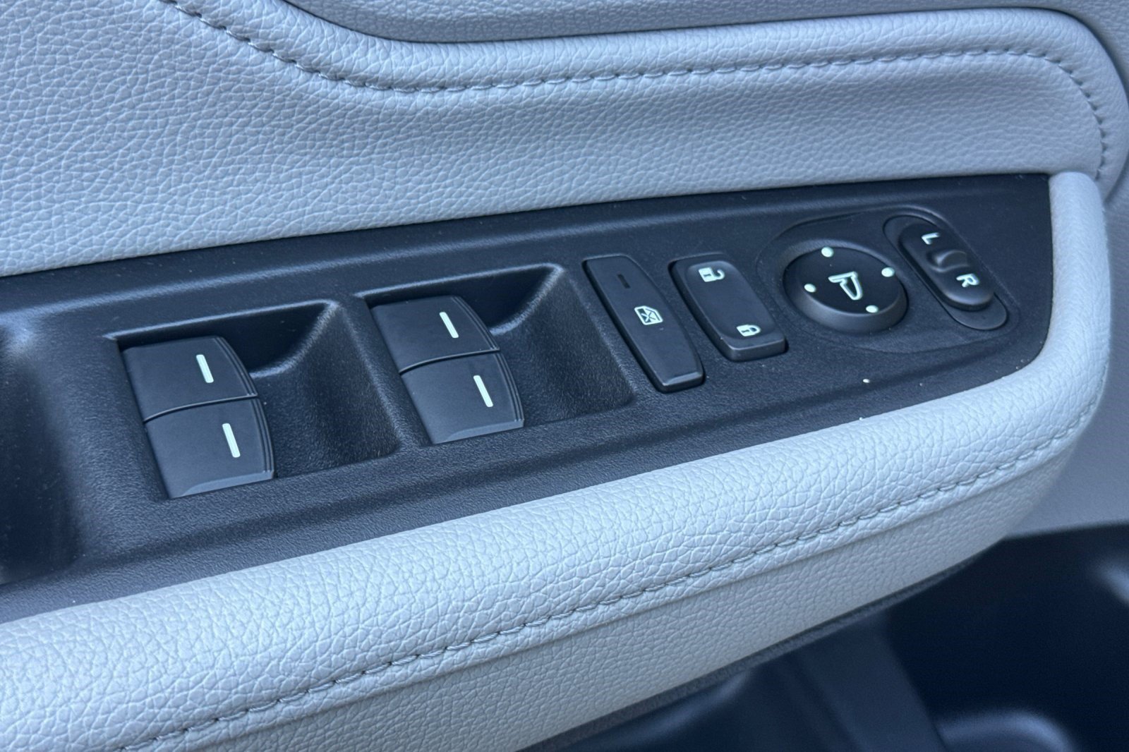 Certified 2024 Honda Odyssey Touring image 14