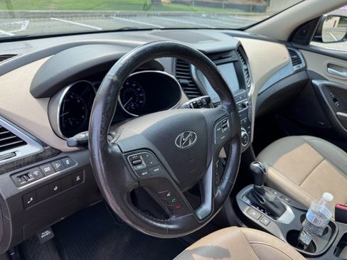 Used 2017 Hyundai Santa Fe Sport w/ 2.4L Tech Package 04 AWD/4WD image 17