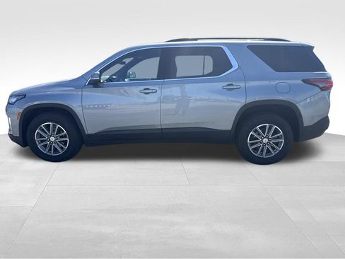 Used 2023 Chevrolet Traverse LT w/ Rear Camera Mirror Package AWD/4WD image 16