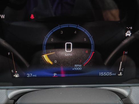 Used 2025 Chevrolet TrailBlazer LT w/ LT Cold Weather Package FWD image 15