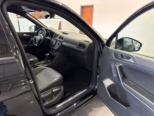 Used 2021 Volkswagen Tiguan SE R-Line AWD/4WD image 54
