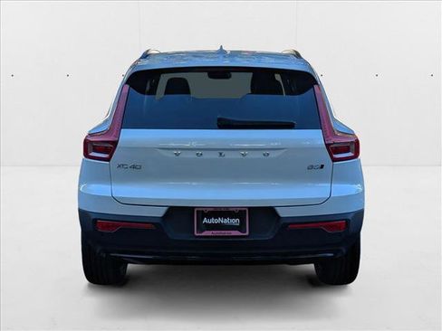New 2026 Volvo XC40 B5 Plus w/ Protection Package Premier image 8