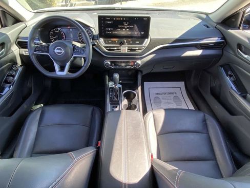 Used 2024 Nissan Altima 2.0 SR image 9