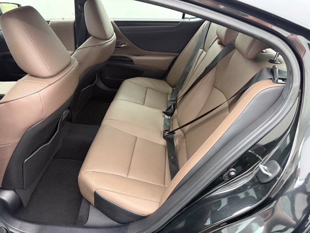 Used 2025 Lexus ES 350 w/ Premium Package FWD image 39