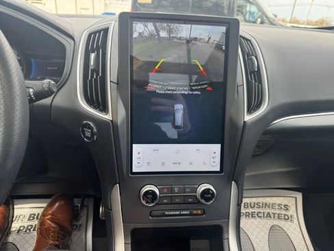 Used 2023 Ford Edge ST-Line w/ Class II Trailer Tow Package image 24