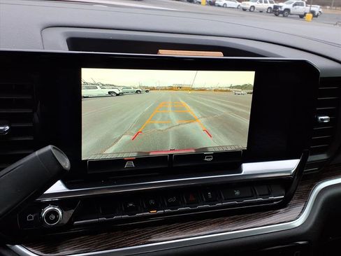 Used 2022 GMC Sierra 1500 Elevation image 9