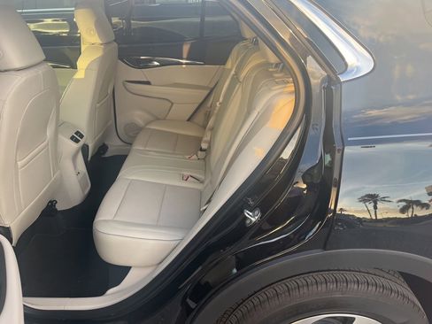 Certified 2022 Buick Envision Essence w/ Technology Package I image 10