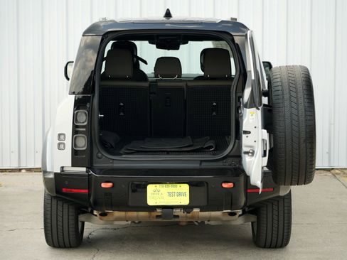 Used 2023 Land Rover Defender 110 X image 10