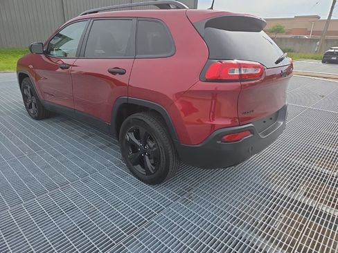 Used 2017 Jeep Cherokee Sport w/ Cold Weather Group AWD/4WD image 3