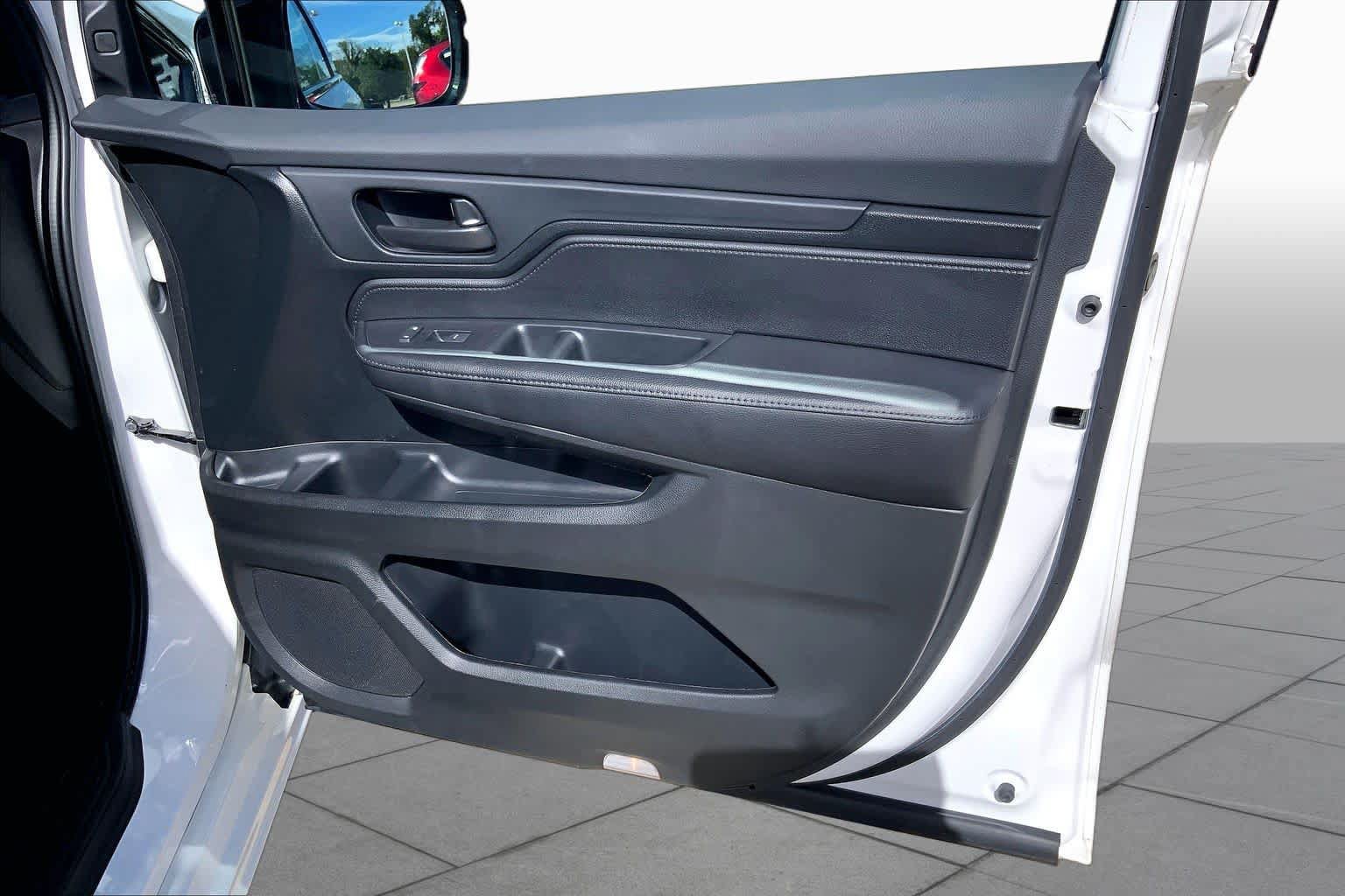 Used 2024 Honda Odyssey Sport image 23