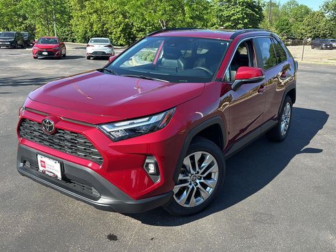 Used 2025 Toyota RAV4 XLE Premium w/ Weather Package AWD/4WD image 1