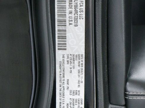 Used 2024 Jeep Grand Cherokee Limited 4xe AWD/4WD image 33