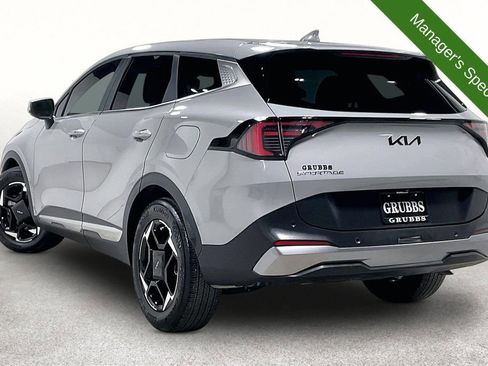 Used 2026 Kia Sportage EX FWD image 15