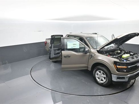 New 2026 Ford F150 XLT w/ Tow/Haul Package image 35