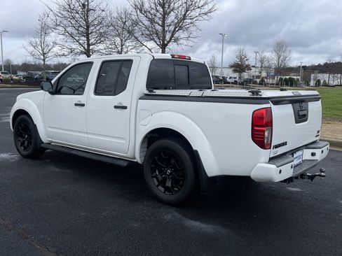 Used 2019 Nissan Frontier SV w/ Value Truck Package image 7