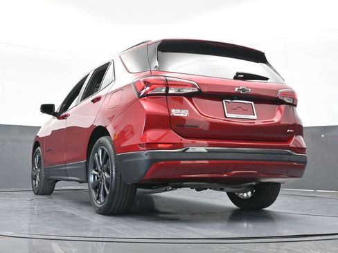 Used 2022 Chevrolet Equinox RS w/ RS Leather Package image 70