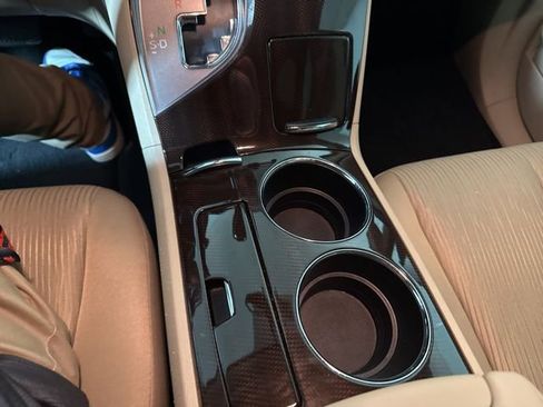 Used 2011 Toyota Venza AWD w/ Convenience Pkg image 28