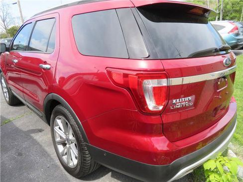 Used 2017 Ford Explorer Limited w/ Equipment Group 303A AWD/4WD image 19