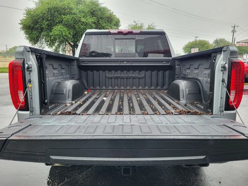 Used 2023 GMC Sierra 1500 Denali w/ Technology Package AWD/4WD image 32