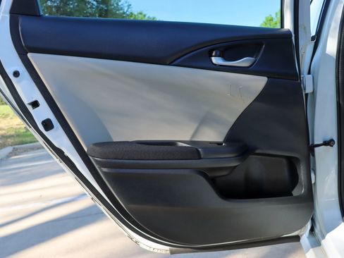 Used 2018 Honda Civic EX-T image 12