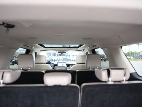 Used 2024 Ford Expedition Max Limited image 13