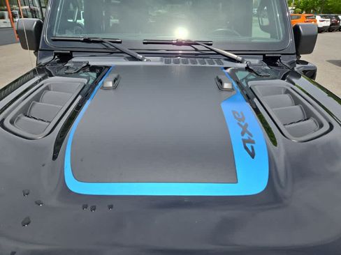 Used 2023 Jeep Wrangler Unlimited Rubicon 4xe w/ Steel Bumper Group AWD/4WD image 10