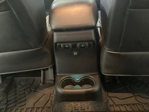 Used 2018 Jeep Wrangler Unlimited Sport S image 25