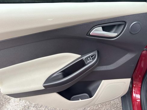 Used 2015 Ford Focus Electric Hatchback image 17