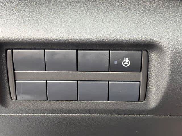 Used 2023 Nissan Kicks SR w/ SR Premium Package FWD image 18