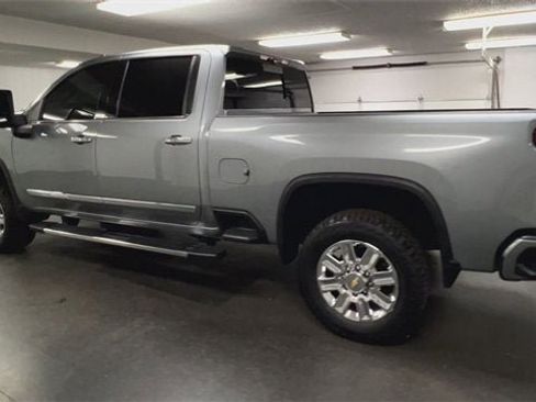 Used 2024 Chevrolet Silverado 2500 High Country w/ High Country Premium Package image 6