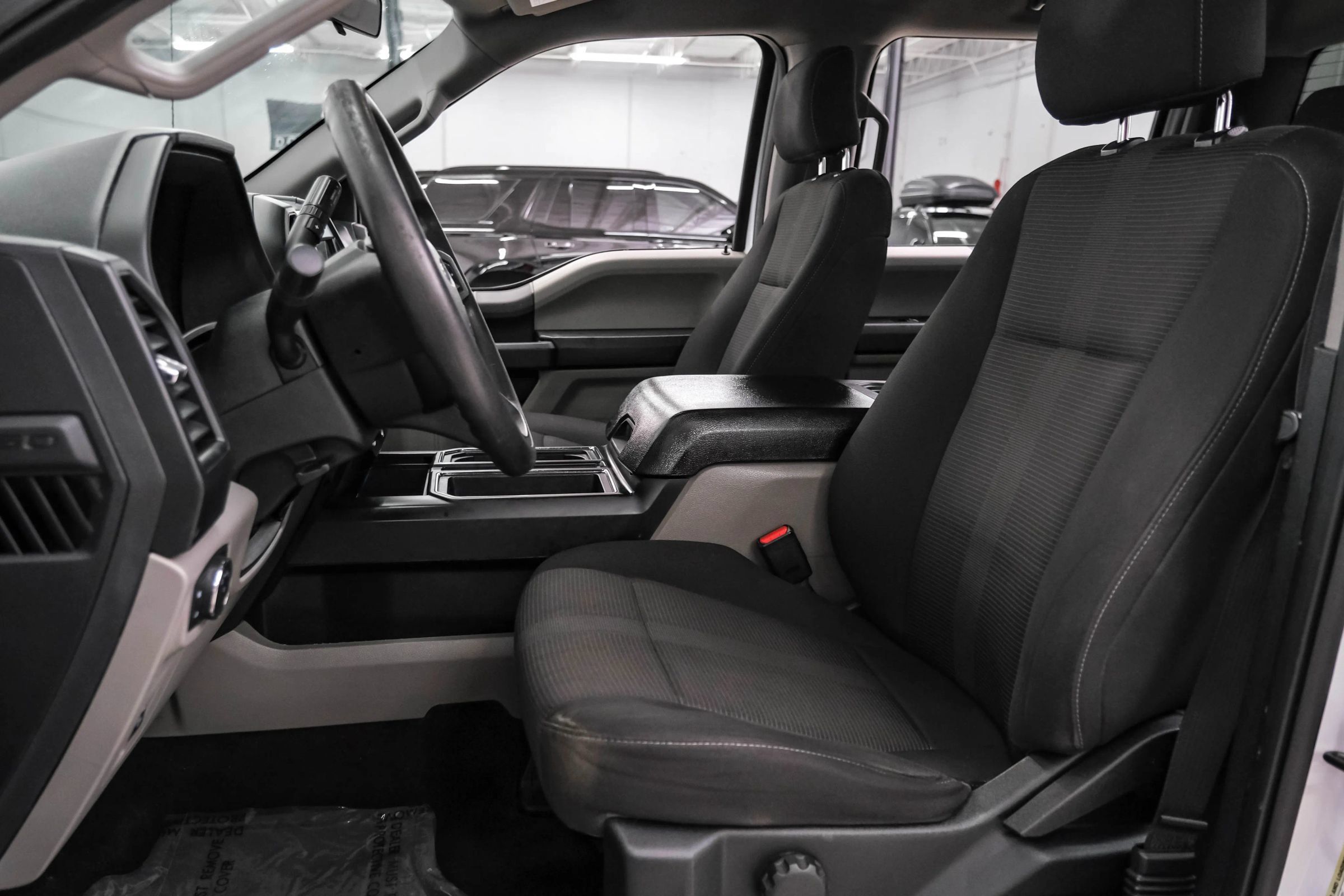 Used 2017 Ford F150 XL w/ Equipment Group 101A Mid AWD/4WD image 28