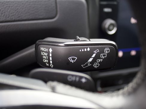 Used 2019 Volkswagen Golf Alltrack SE image 17