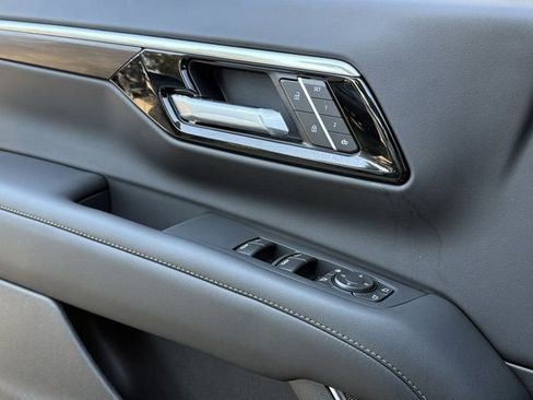 New 2026 Chevrolet Suburban LT w/ Comfort Package image 23