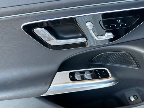 Used 2025 Mercedes-Benz E 350 Sedan image 11
