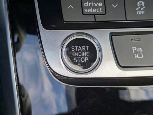 Used 2023 Audi Q8 Premium Plus image 34